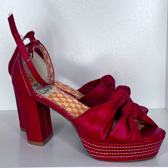 Ellie Heels Betty Page red knots block heel ankle strap NWOT - Picture 1 of 6